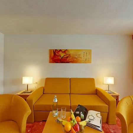 Hotel Bruno - In - Out 3*