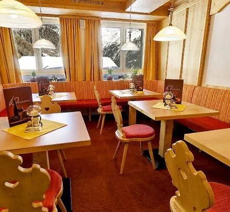 Hotel Bruno - In - Out