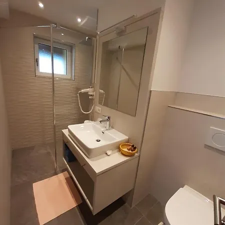 Bruno - In - Out Hotel