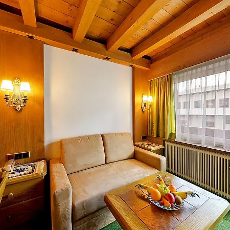 Bruno - In - Out 3* Sölden