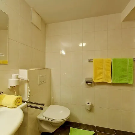 酒店 Bruno - In - Out 索尔登