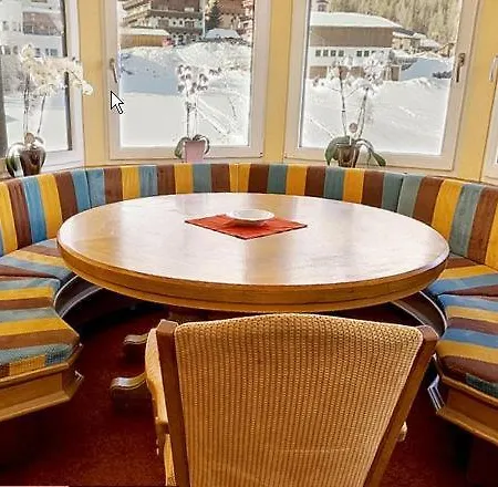 Bruno - In - Out Solden