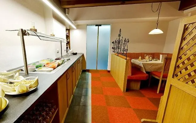 Bruno - In - Out 3* Solden