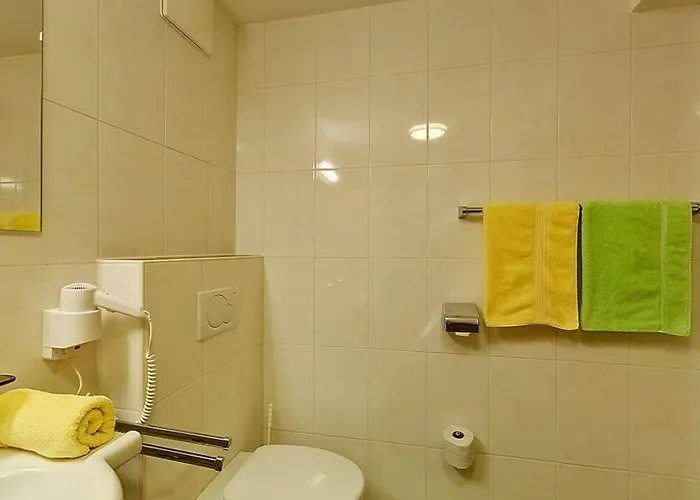 Hotel Bruno - In - Out Solden