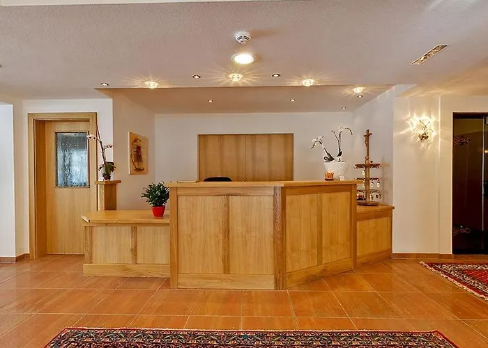 Bruno - In - Out 3* Sölden